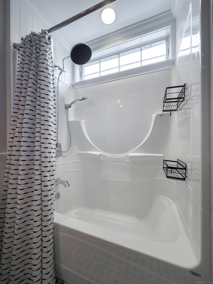 346 Southbury Road - Photo 6 of 10