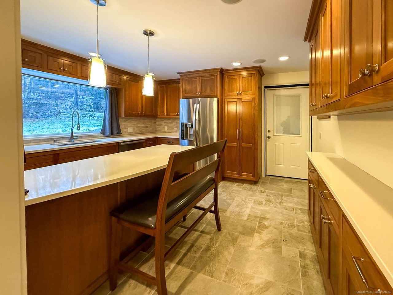 2 Maple Lane - Photo 5 of 35