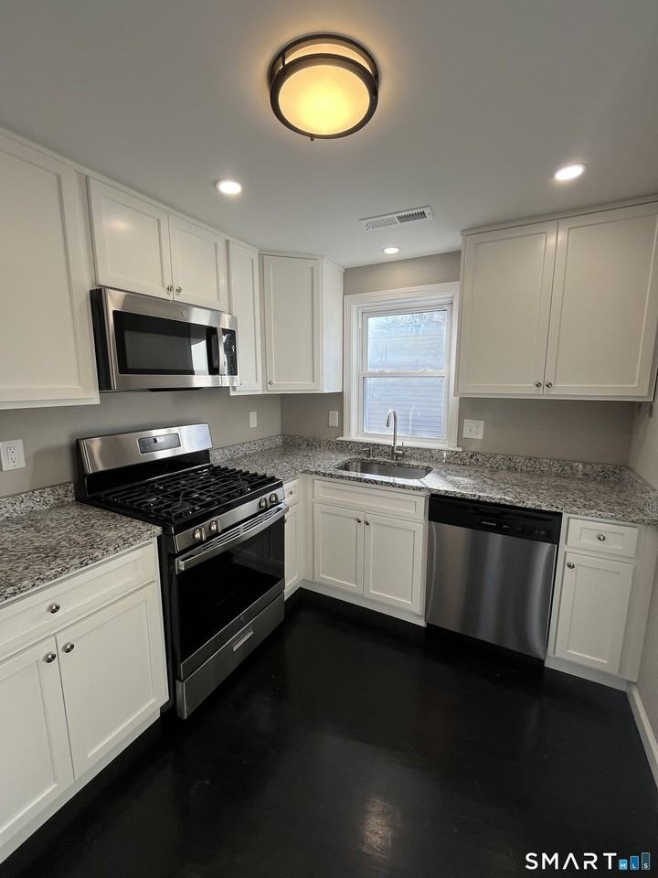 395 Blake Street - Photo 2 of 11