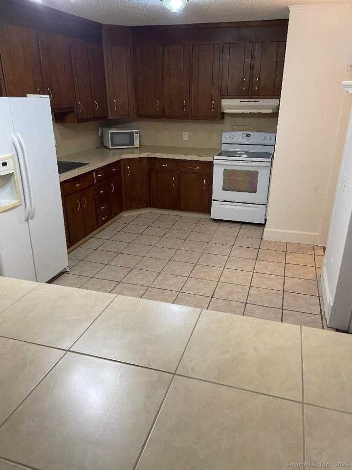 46 Stearns Street #2L - Photo 2 of 12