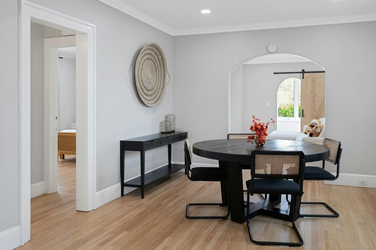 137 Rock Spring Road - Photo 7 of 16