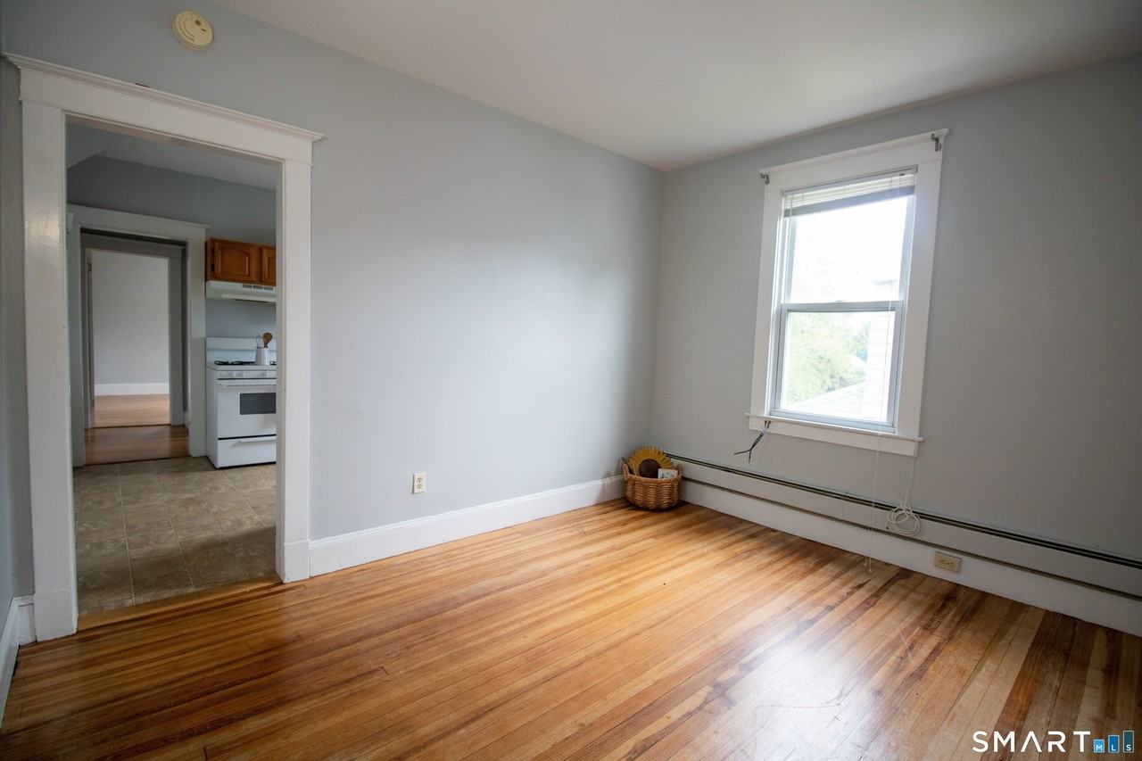 88 Riverview Avenue - Photo 3 of 6