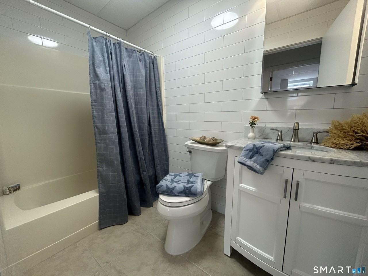 156 Garfield Avenue - Photo 4 of 10