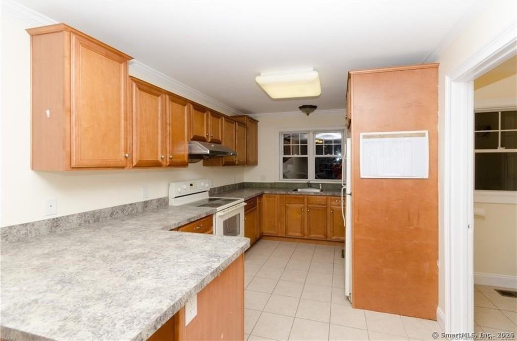 527 West Thames Street #27 - Photo 4 of 27