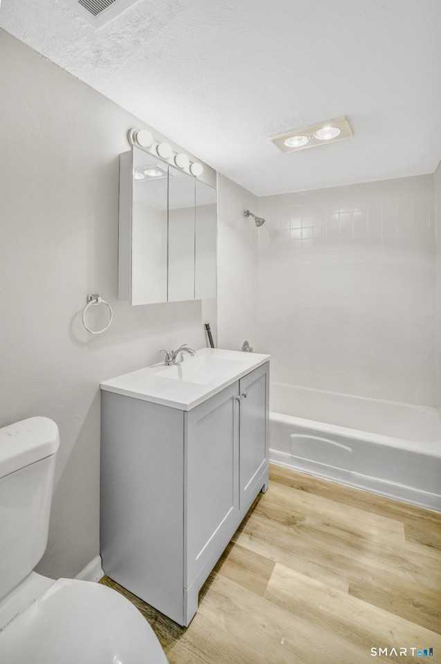 279 Oakville Avenue #B12 - Photo 6 of 9