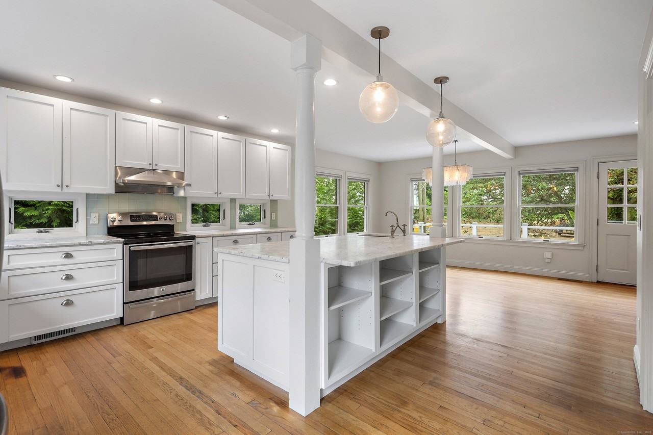 19 Sherwood Drive - Photo 6 of 23