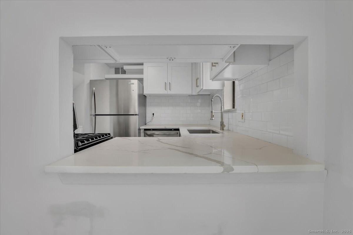 3 Trolley Crossing Lane #3 - Photo 4 of 26