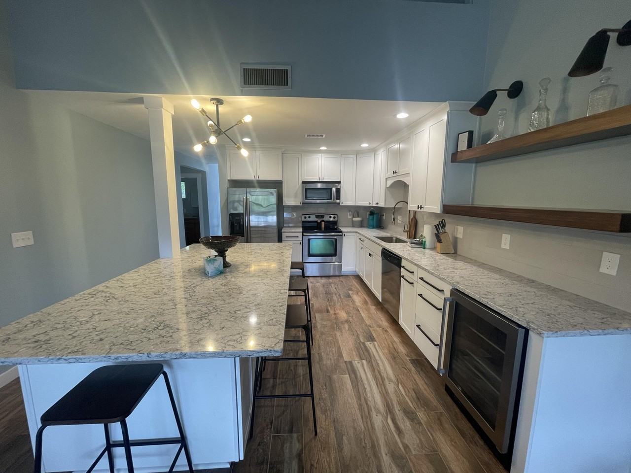 300 Yacht Club Dr Unit 18 #18 - Photo 5 of 18