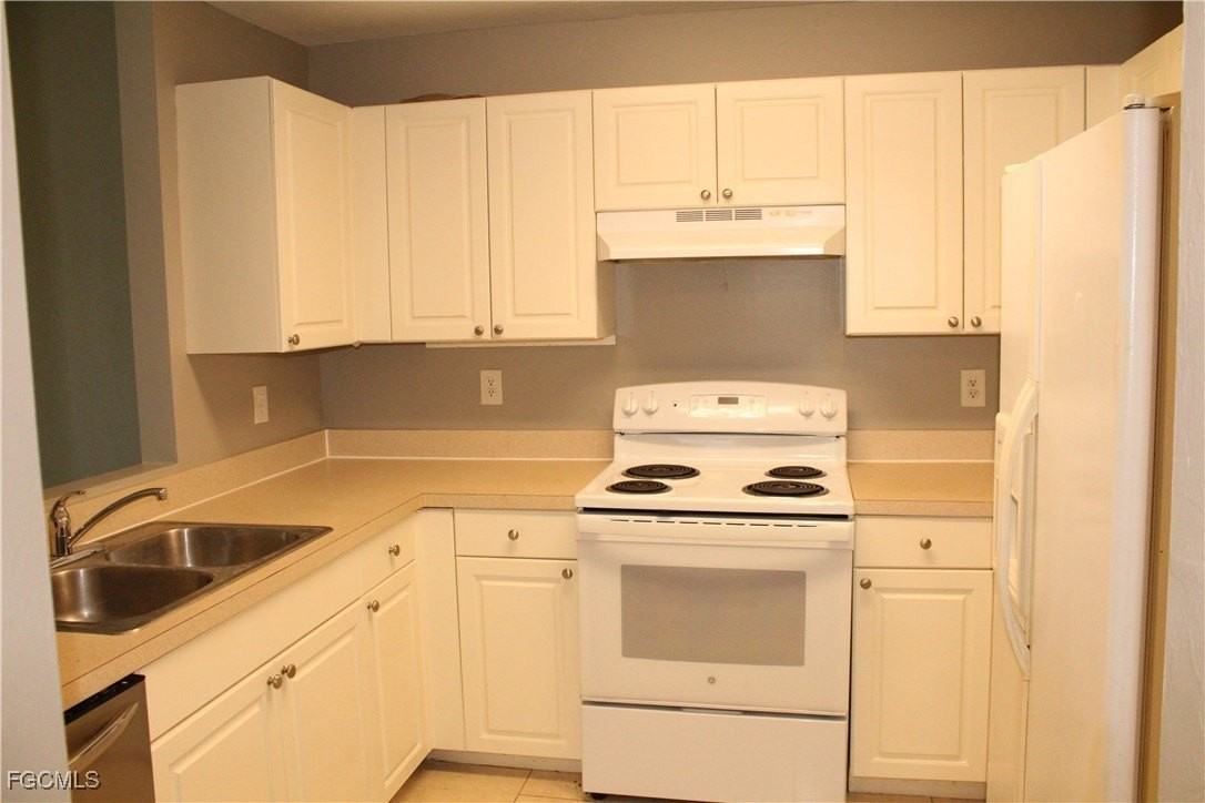 703 Southeast 8th Terrace - Photo 3 of 12