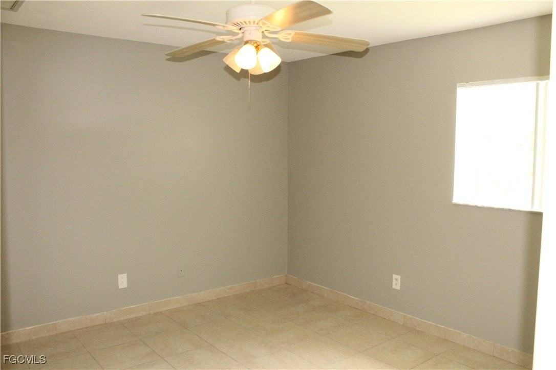 703 Southeast 8th Terrace - Photo 6 of 12