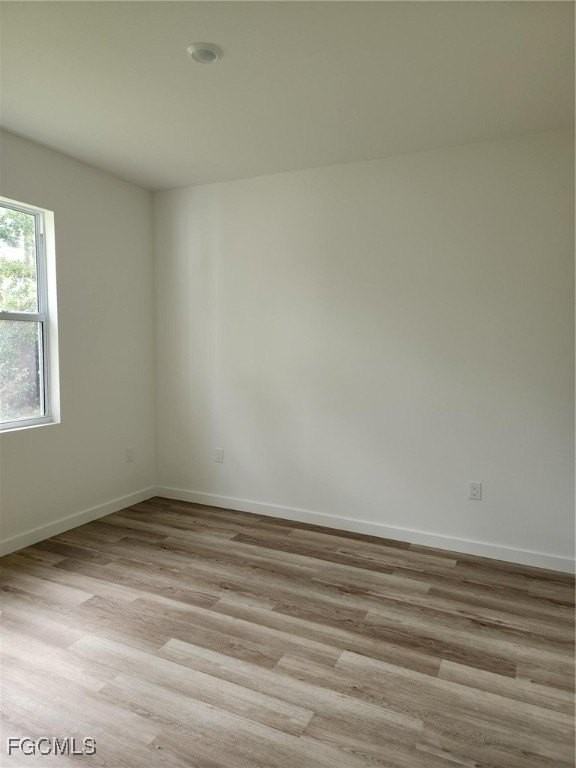 2431 Lola Avenue - Photo 7 of 10