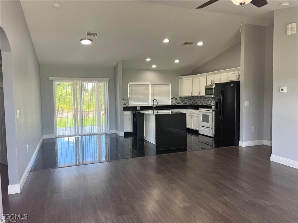 2910 25th Street West - Photo 3 of 15