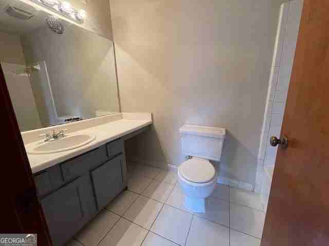 710 Stratford Green - Photo 7 of 9