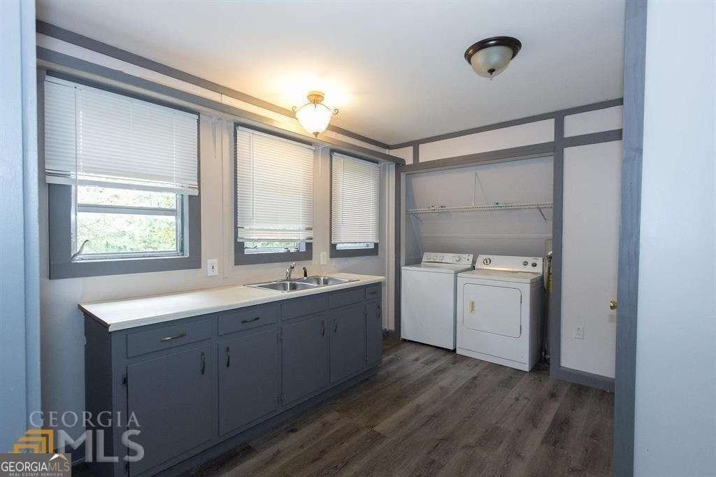 4984 Donald Drive #B - Photo 7 of 8