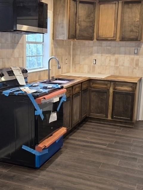 233 Grant Circle - Photo 2 of 7