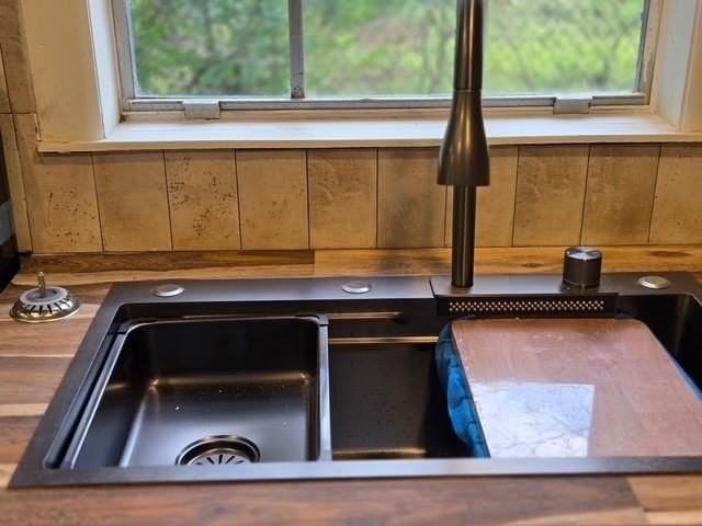 233 Grant Circle - Photo 3 of 7