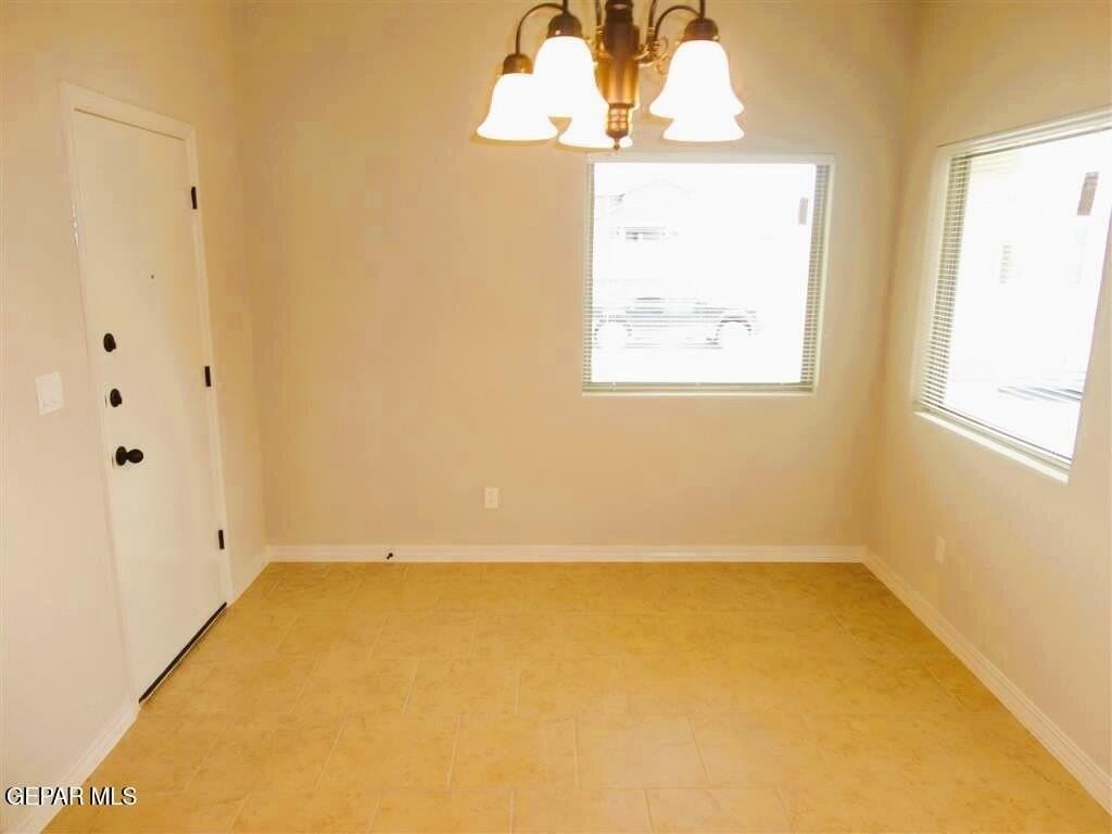 14254 Earl Chokiski Avenue - Photo 5 of 25