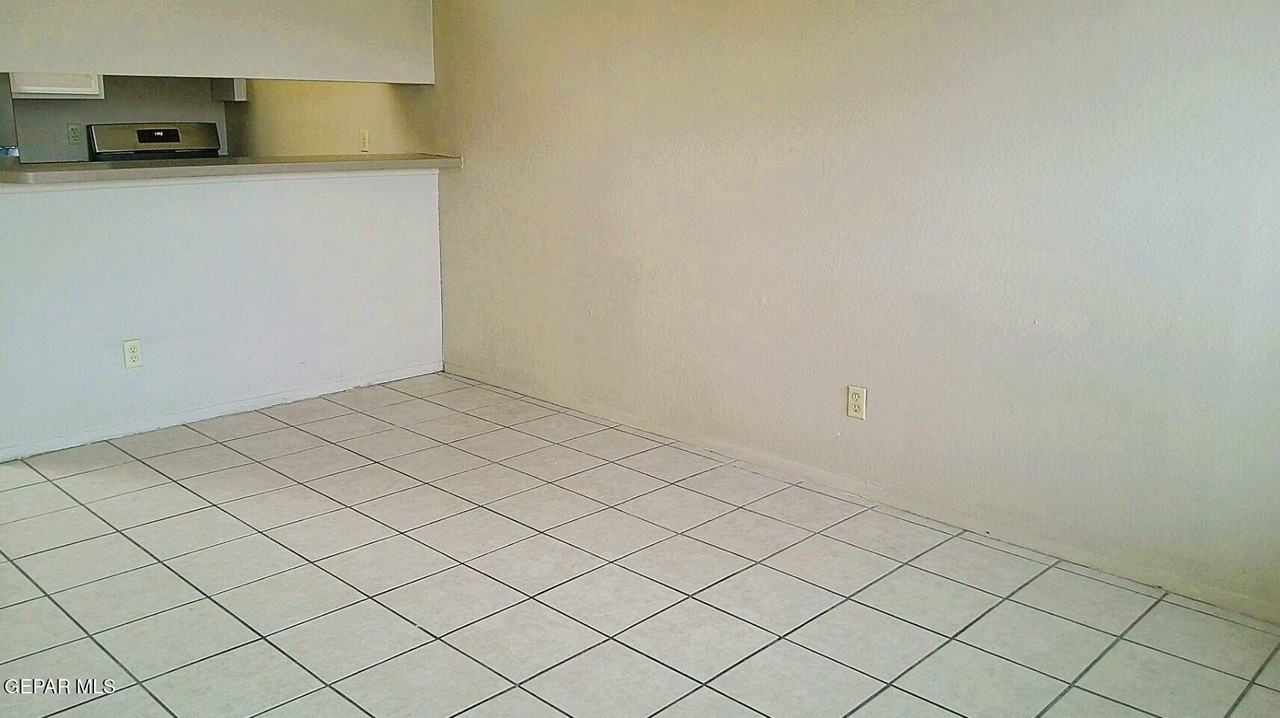 3001 E Glen Dr Apt A #A - Photo 4 of 17