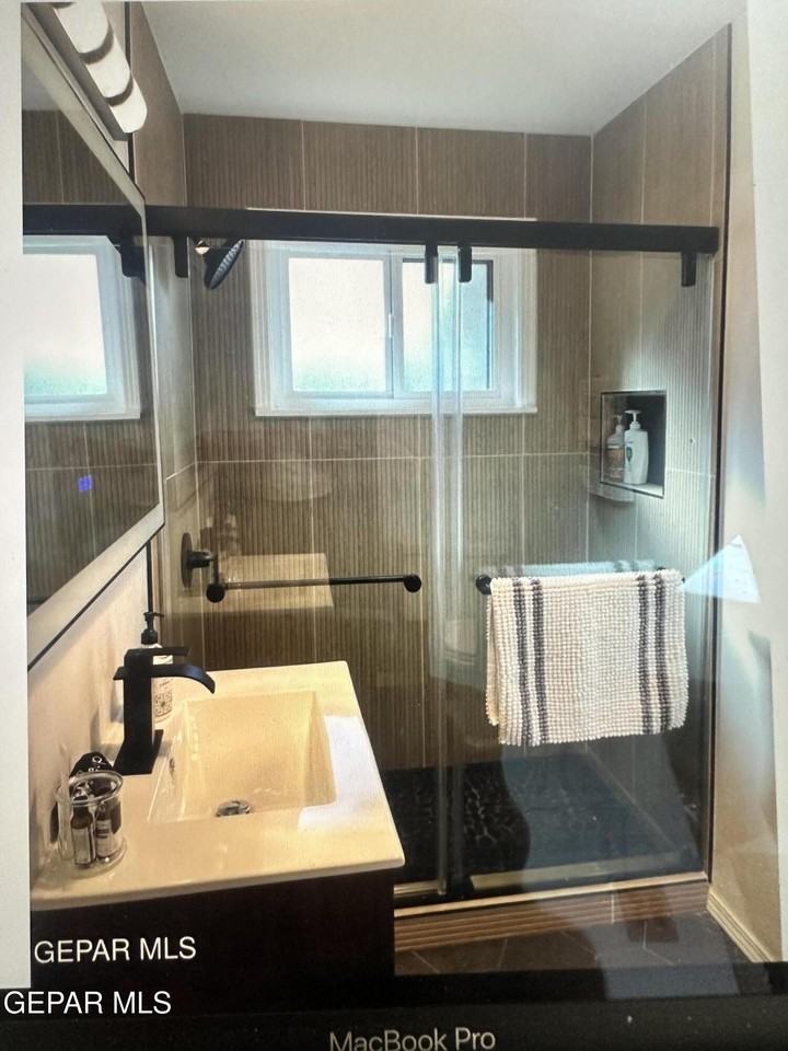 1202 Caper Road - Photo 5 of 10