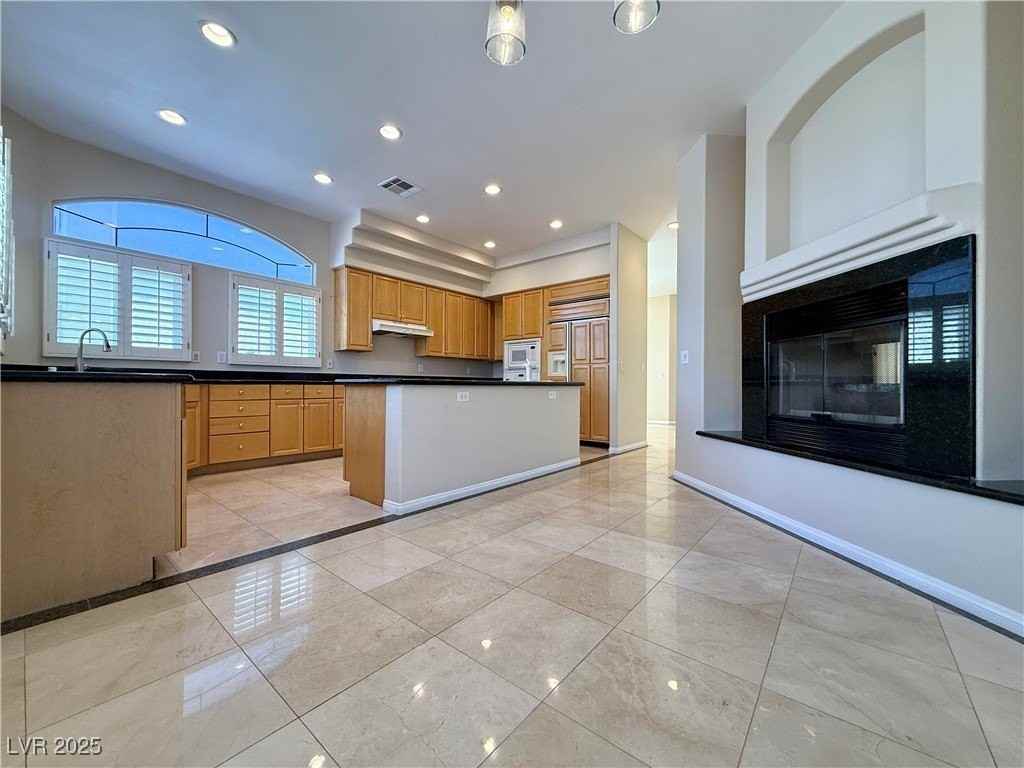 411 Indigo Springs St - Photo 4 of 42