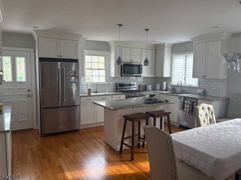 35 Park Avenue - Photo 2 of 20