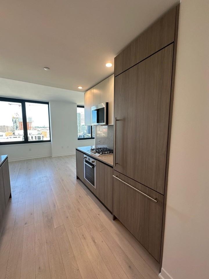 151 Bay St #1809 - Photo 2 of 8