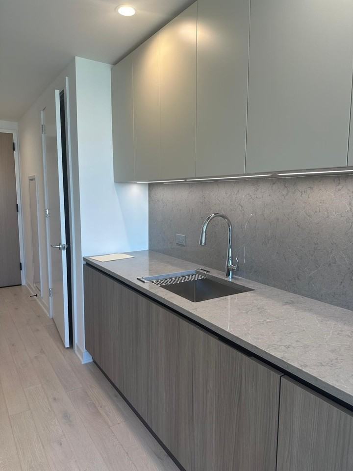 151 Bay St #1809 - Photo 7 of 8