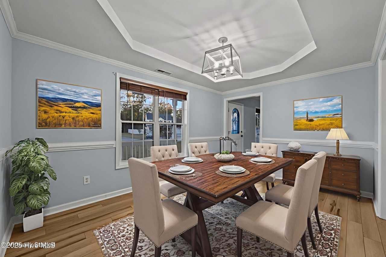 200 Bridlewood Dr - Photo 5 of 47