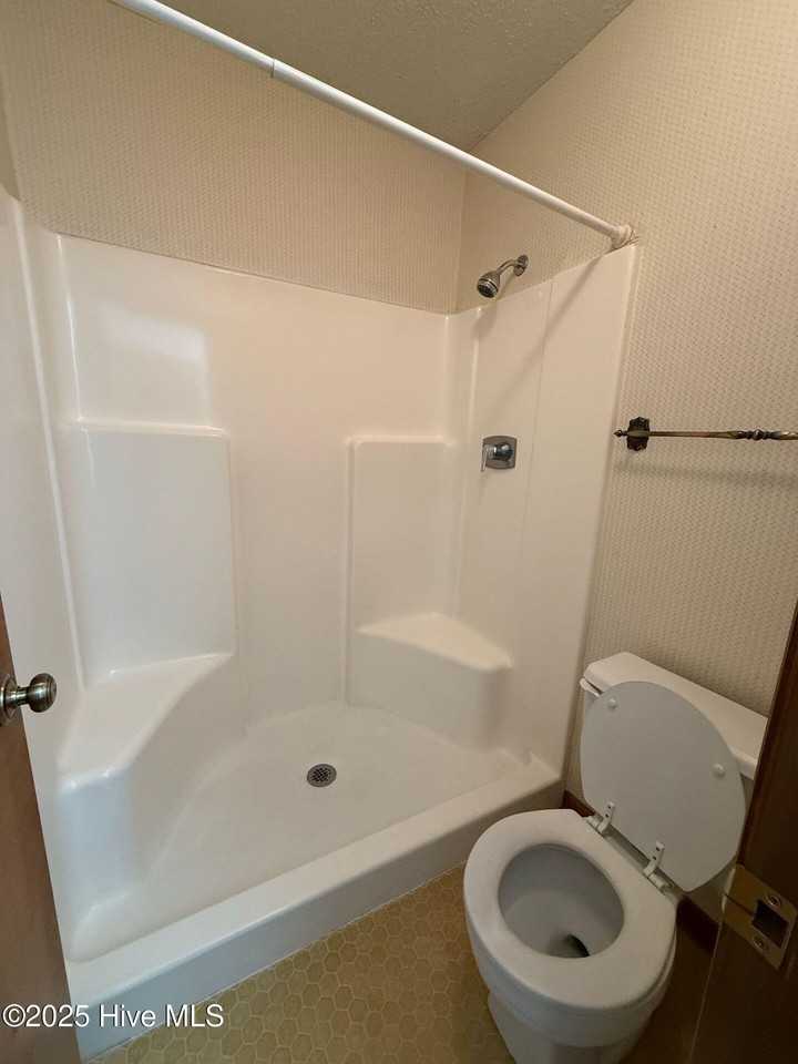 105 Highland Court - Photo 5 of 7