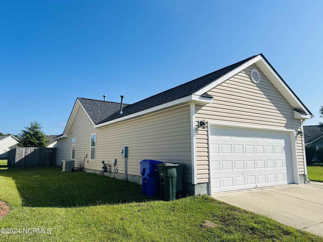 3715 Lena Lane - Photo 3 of 25