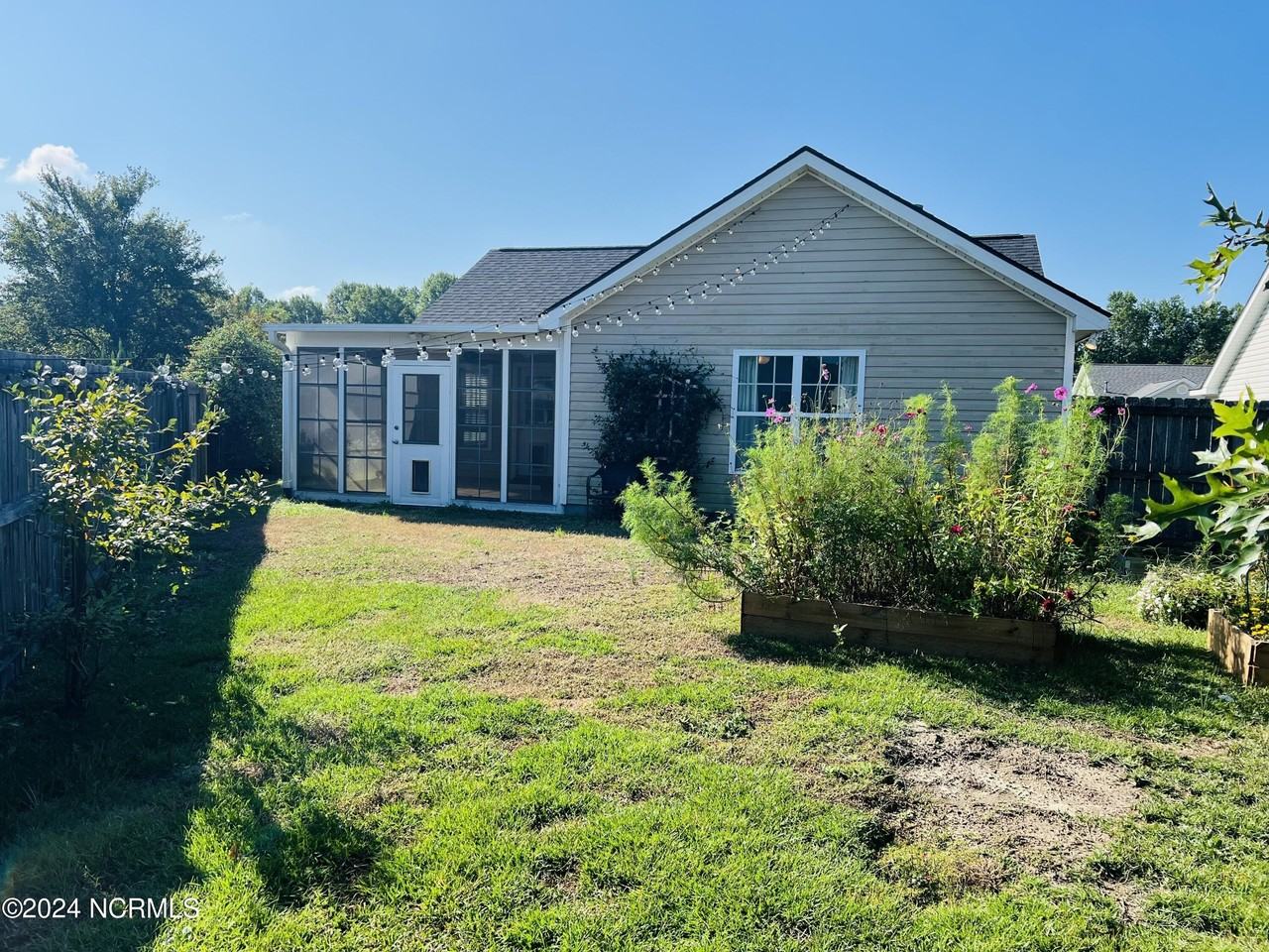 3715 Lena Lane - Photo 7 of 25