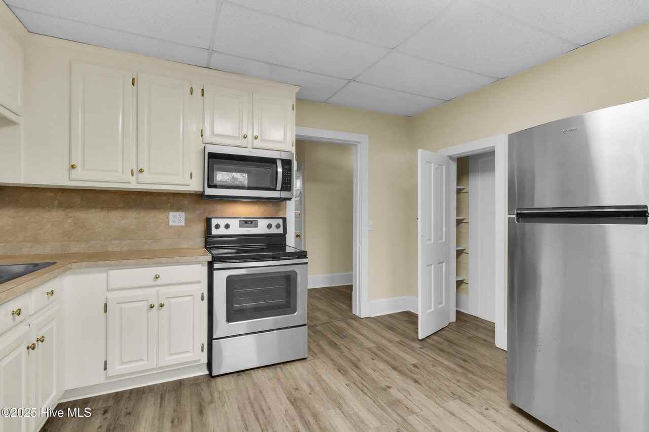 1110 North Pasteur Street #C - Photo 6 of 44