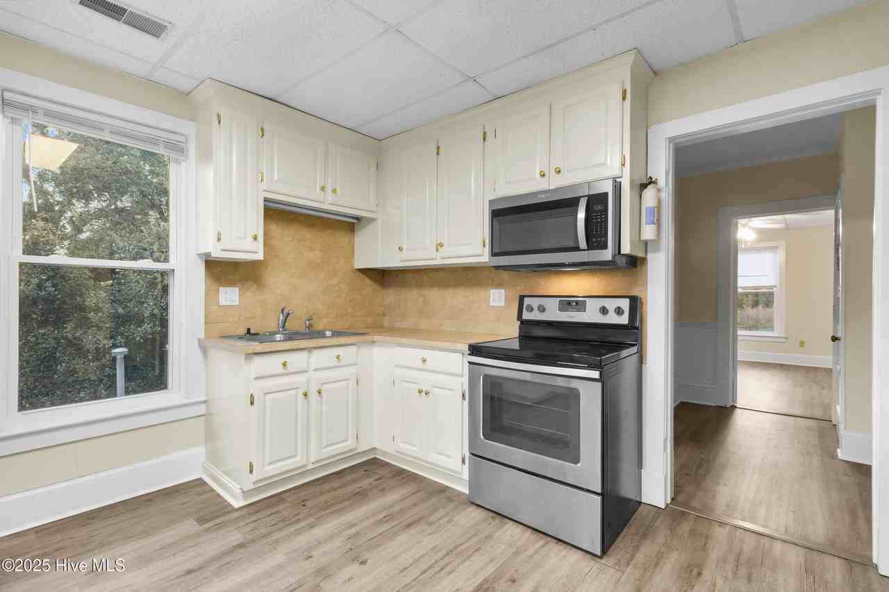 1110 North Pasteur Street #C - Photo 7 of 44