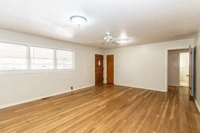 3801 26th Street - Photo 4 of 28