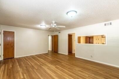 3801 26th Street - Photo 5 of 28