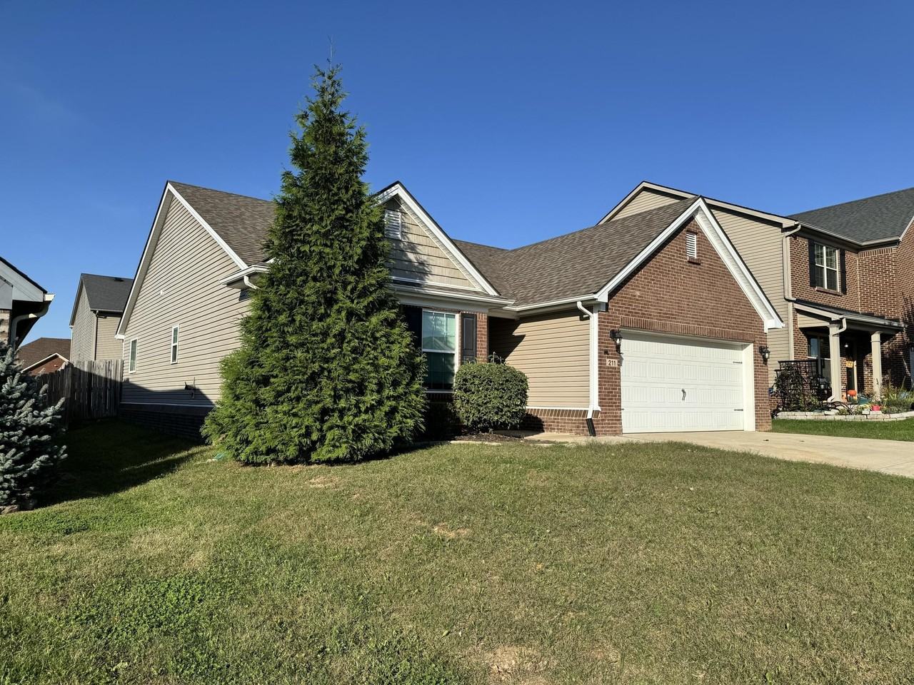 211 Christal Drive - Photo 3 of 29