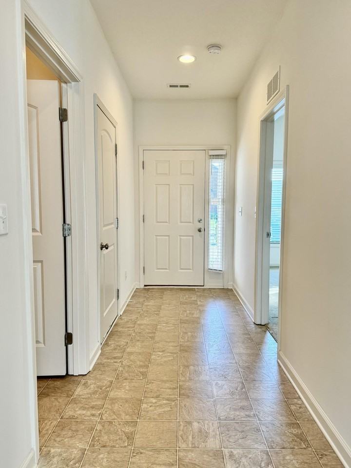 211 Christal Drive - Photo 6 of 29