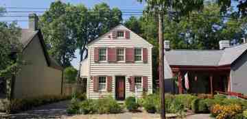 featured image of 728 West Short Street