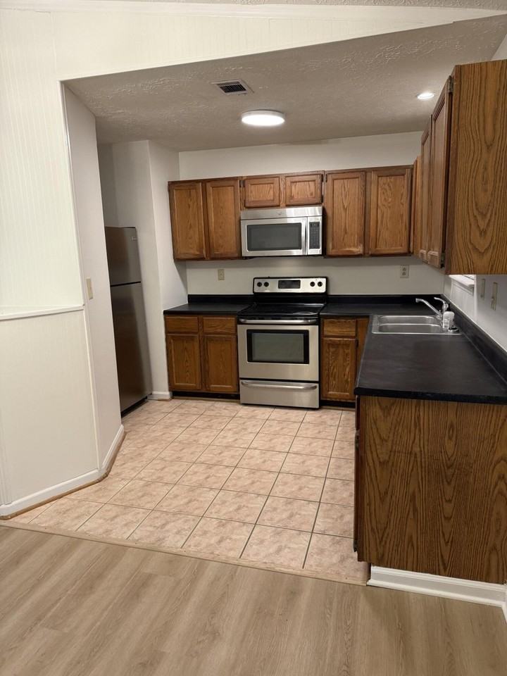 107 Hillside Drive - Photo 5 of 14