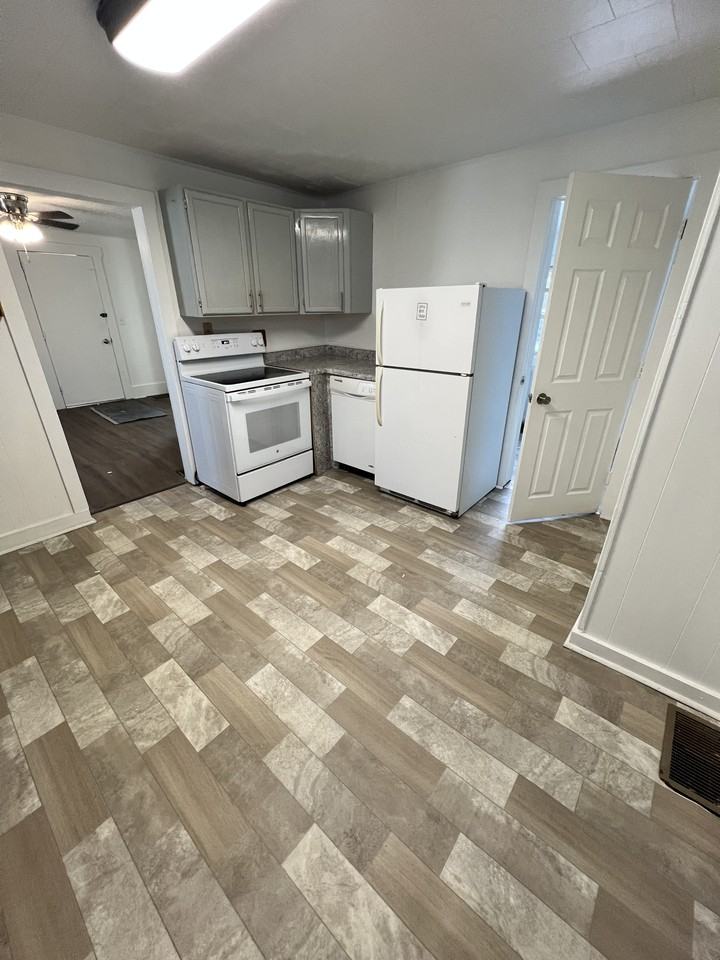 1019 Washington Avenue #1 - Photo 3 of 9