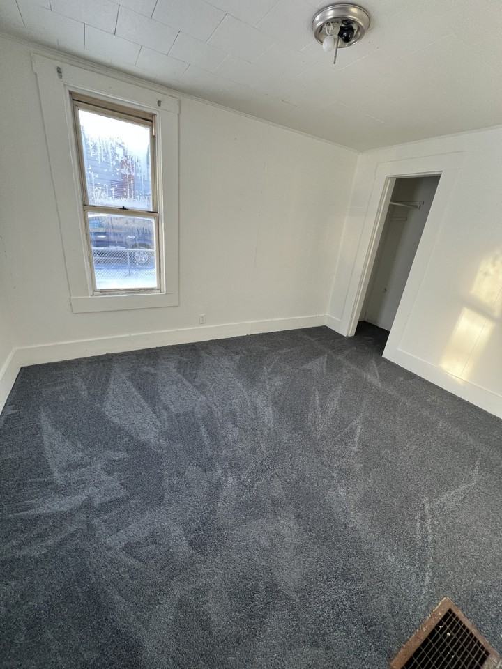 1019 Washington Avenue #1 - Photo 5 of 9