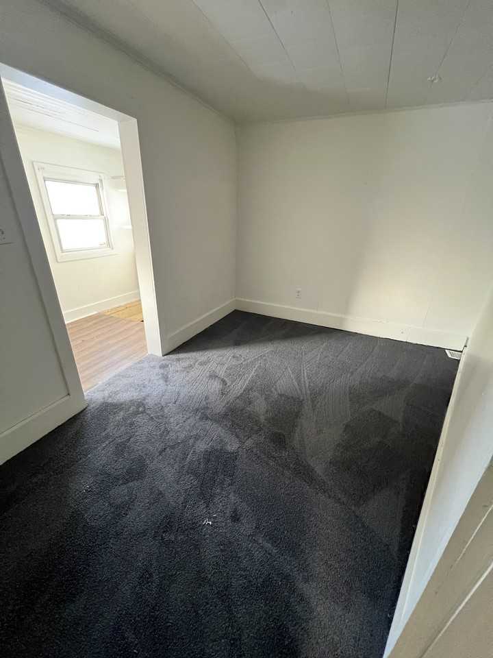 1019 Washington Avenue #1 - Photo 7 of 9