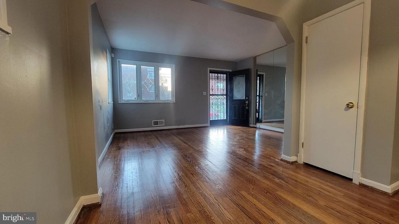 1818 Longford Drive - Photo 2 of 15