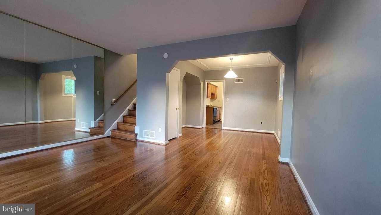 1818 Longford Drive - Photo 3 of 15