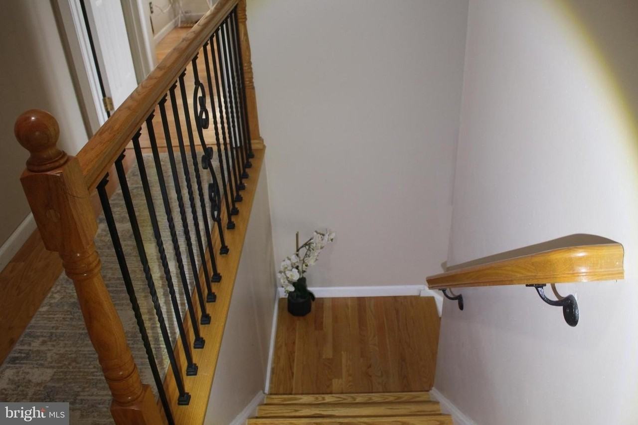 219 Meadow Drive - Photo 6 of 50