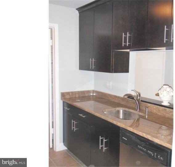 701 Thornton Ct - Photo 7 of 31