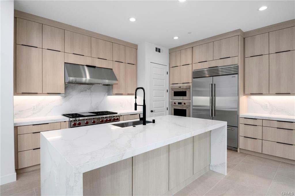 128 Creation - Photo 6 of 8