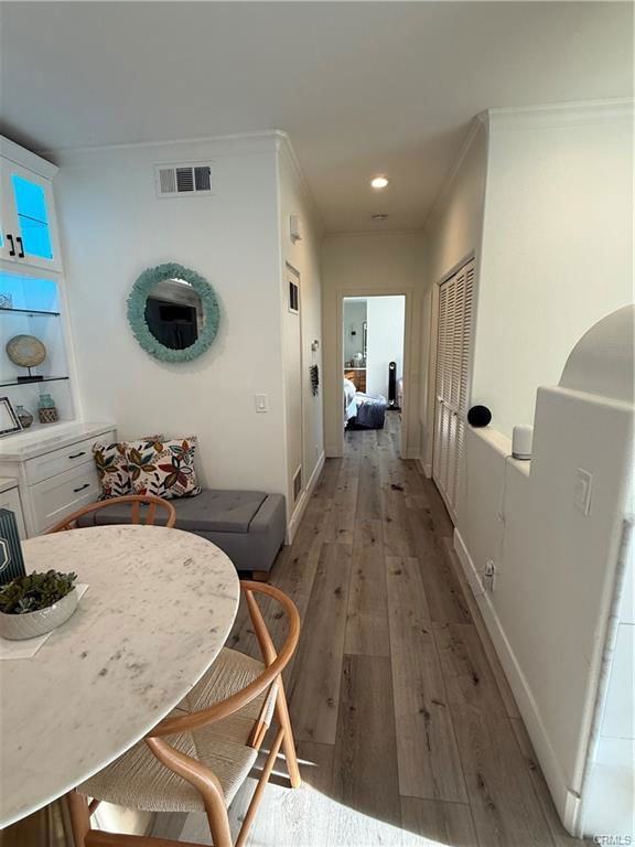 3 Aurora - Photo 3 of 8