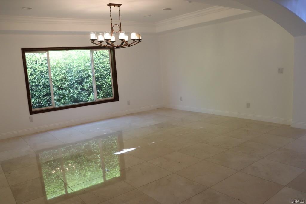 4818 Lemona Avenue - Photo 7 of 8