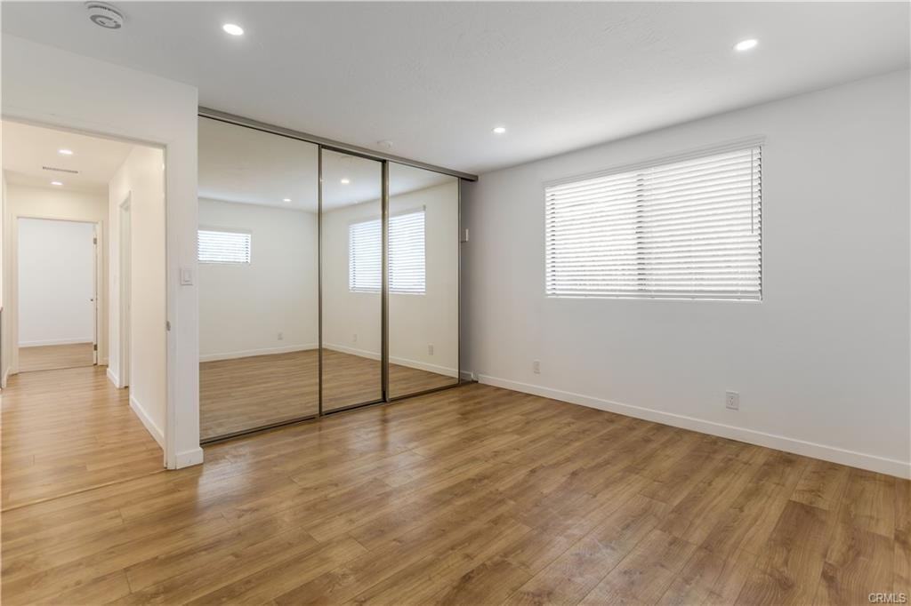 5232 Topanga Canyon Blvd - Photo 4 of 8